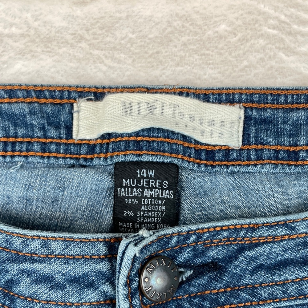 Mix It Medium Blue Cropped Raw-Hem Jeans - Picture 2 of 8